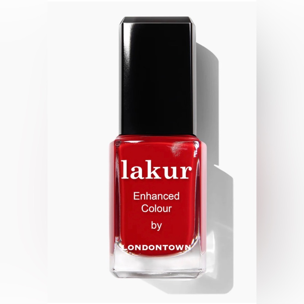 Lakur by Londontown Nail polish